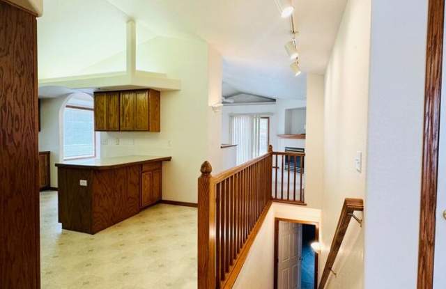 330 Blue Azurite Avenue Gallery 2