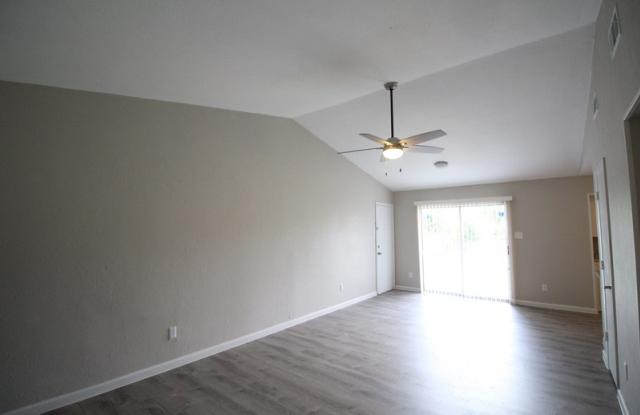 221 Prairie Grove Dr Gallery 4