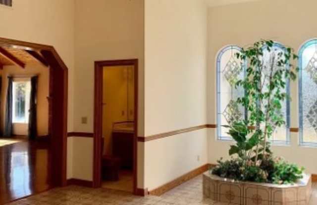 82 West Palm Drive Gallery 2