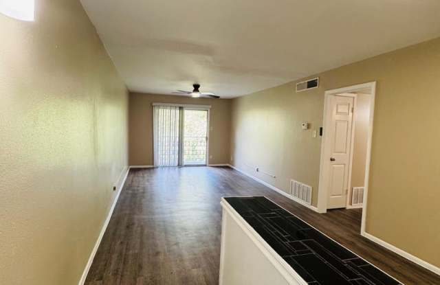 Tuscan Villas Apartments Gallery 4