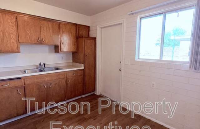 8914 South Nogales Highway Gallery 2