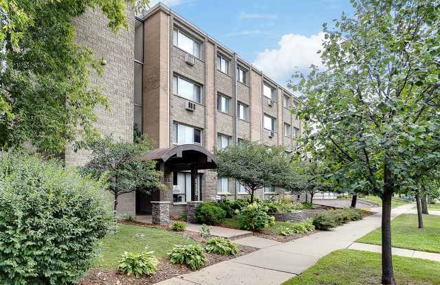 2435 Pillsbury Ave South photos photos