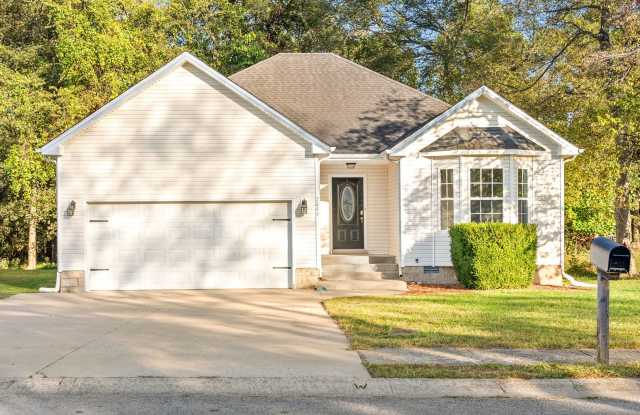 Pet Friendly Three Bedroom! photos photos Pet Friendly Three Bedroom! photos photos