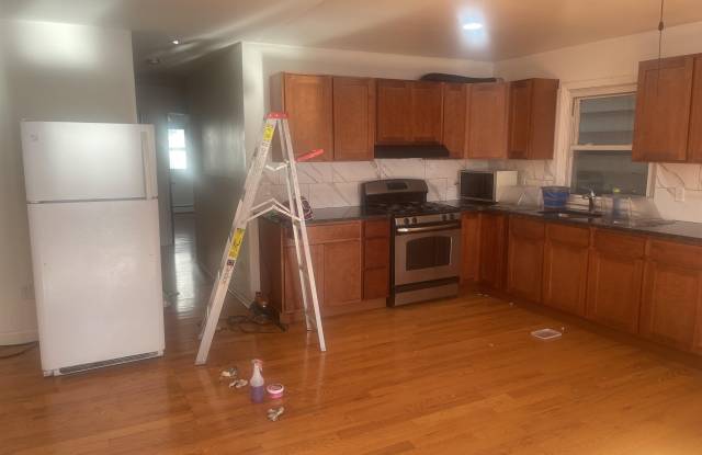 1037 SUMMIT AVE photos photos