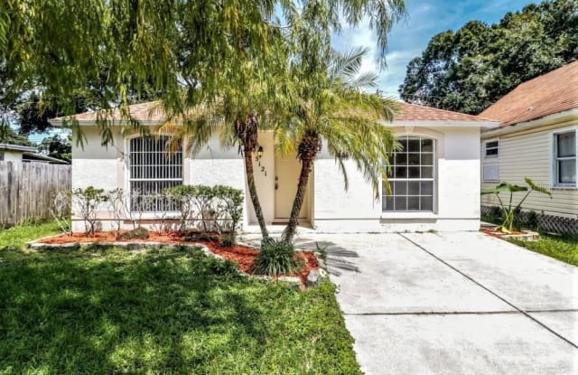 5121 16TH AVENUE S - 5121 16th Avenue South, Gulfport, FL 33707
