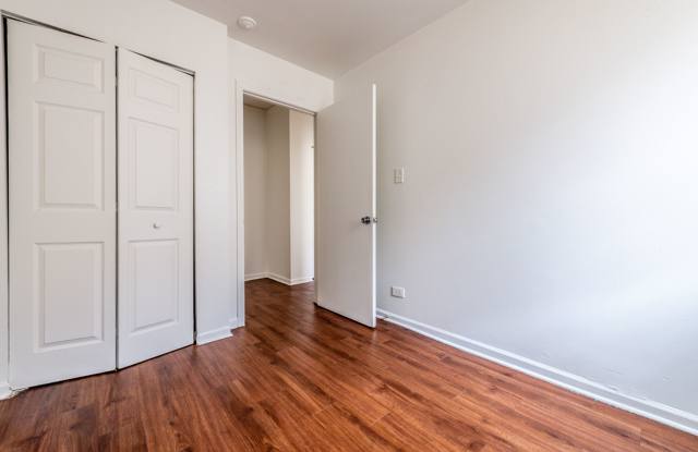 1734 E 72nd Street Apartments Gallery 3