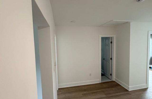 Spacious 4BR Duplex in Washington, DC Gallery 4