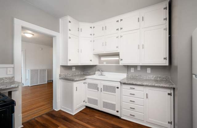 1060 Everett Court - 1060 Everett Court, St. Paul, MN 55108