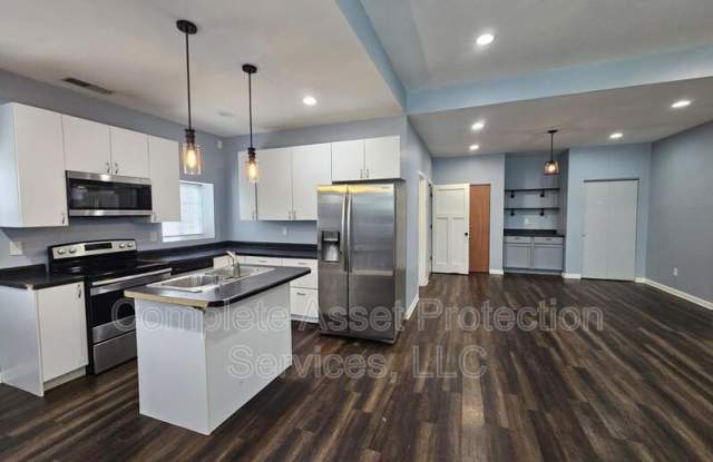 7302 Taft Street photos photos