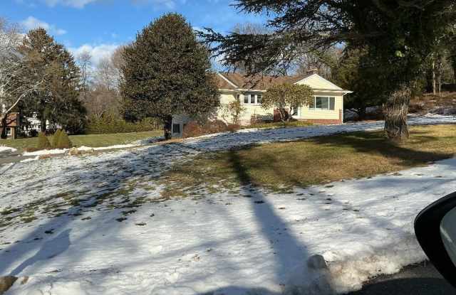 9 TWIN CEDAR Lane photos photos