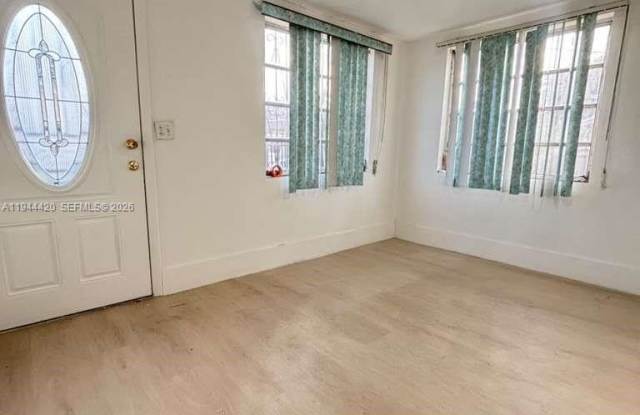 2035 NW 26th St - 2035 Northwest 26th Street, Miami, FL 33142