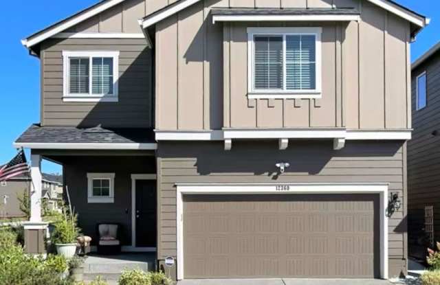 Gorgeous Corner lot 4 bed home! Happy Valley - pets OK! photos photos