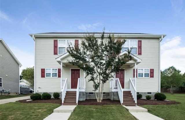 Three Bedroom Home! photos photos Three Bedroom Home! photos photos