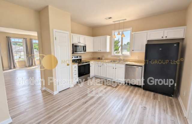 8601 Sawleaf Ct Gallery 3