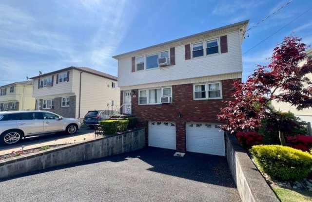 1049 Brighton St photos photos