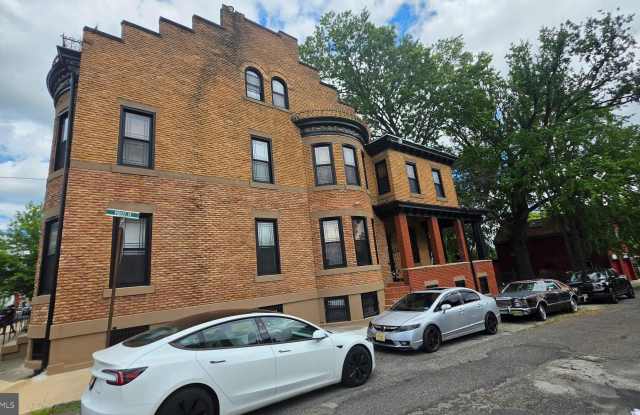178 BRUNSWICK Gallery 2