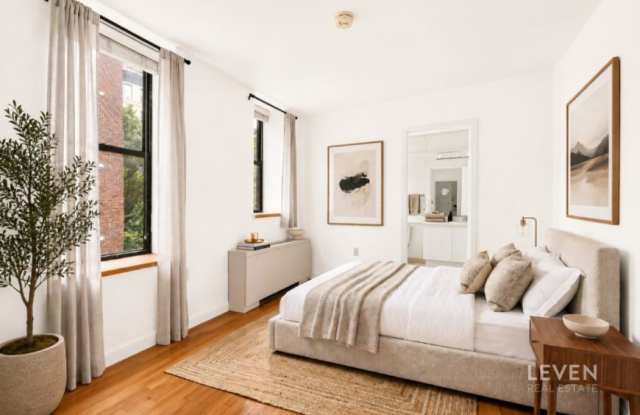 317 West 95th Street Gallery 4