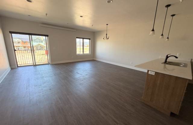94 Emerger Avenue -Apt A Gallery 2