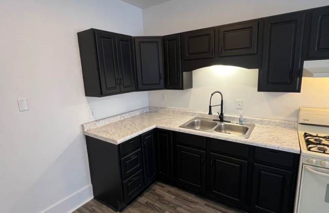 4 Bedroom 2 Bath Single Family Home Available NOW! photos photos