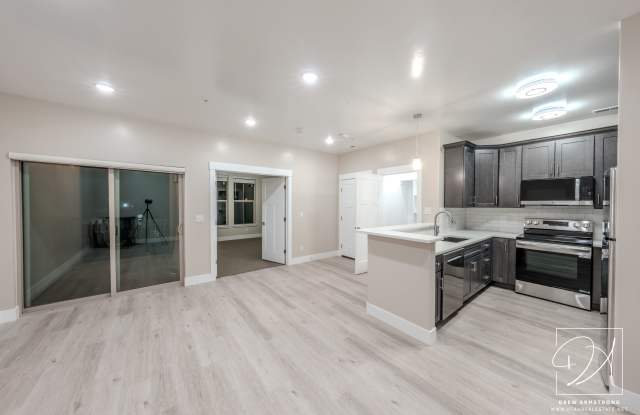 67 S Main St photos photos