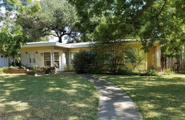 750 Baker Avenue - 750 Baker Avenue, Seguin, TX 78155
