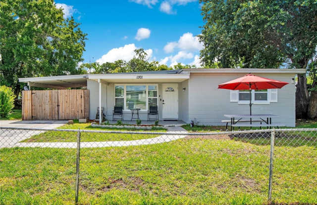 1301 LAWNE BOULEVARD photos photos