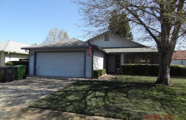 176 Silverado Way - 176 Silverado Way, Galt, CA 95632