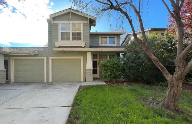 ✨ Charming East Davis Home – Bright, Cozy  Now with Lower Rent! ✨ New Promotion: First Month Free if moved in within a month! Don't miss out on this amazing offer! photos photos