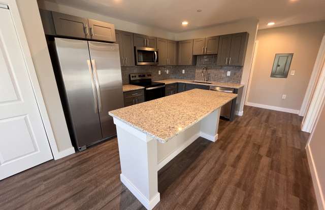 6 Stockyard Drive - 5-103 photos photos