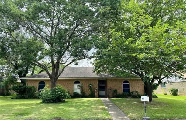 805 Monique - 805 Monique Court, Cedar Hill, TX 75104