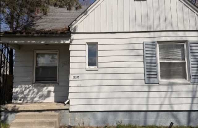 20242 Hickory Street Gallery 1