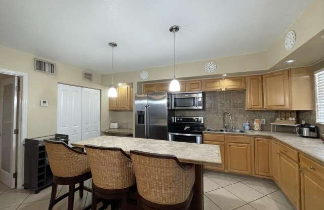 229 SE 1st Avenue photos photos