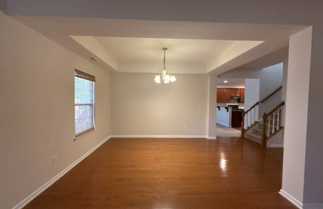 2001 Sipes Place Gallery 4