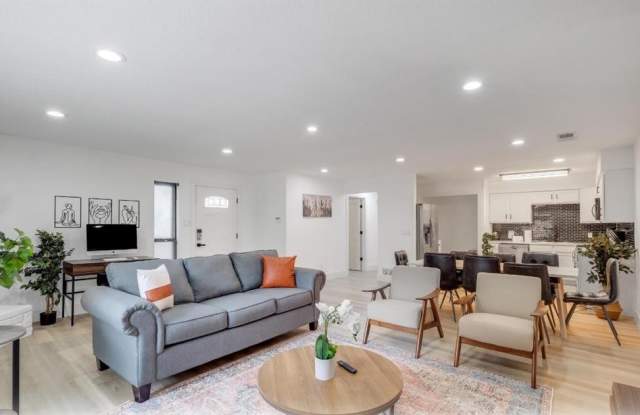 5041 Thunder Road - 5041 Thunder Road, Dallas, TX 75244