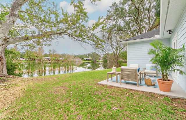 679 Coral Cir Gallery 3