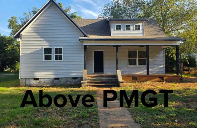 New remodeled 4 bedroom  4 Bathroom Single Family home can also qualify as a student home. photos photos