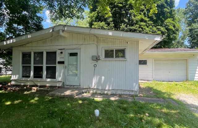 Section 8 Welcomed! Beautifully Renovated 3 bedroom photos photos