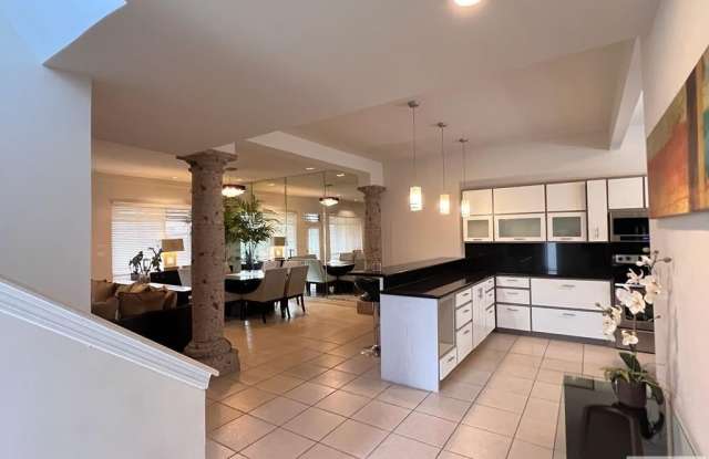 4601 CARMEN AVE. Gallery 2