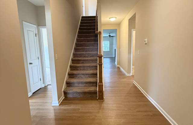 222 Skyway Drive Gallery 3