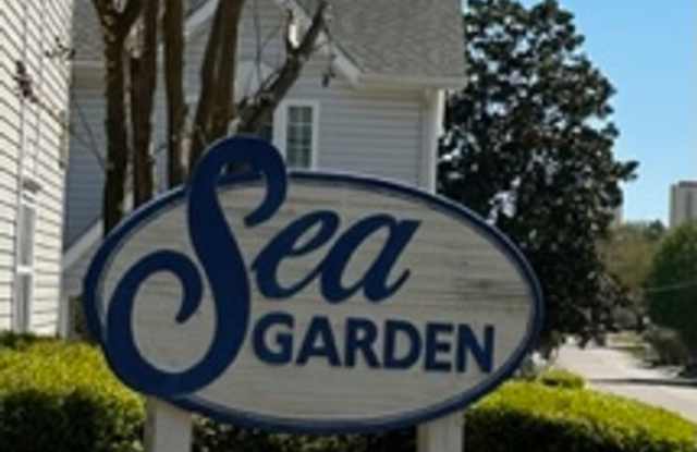 Charming 2-Bedroom, 2.5-Bath Fully Furnished Townhome Available East of 17 Gallery 2