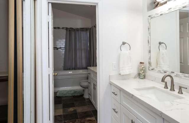 11015 W Laurelwood Lane Gallery 3