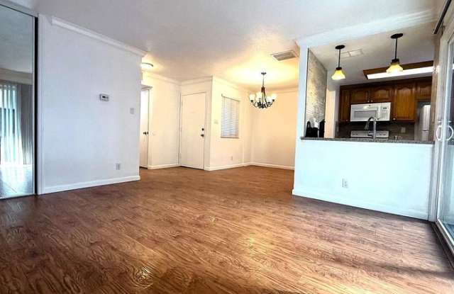 1701 Mahogany Way Gallery 1