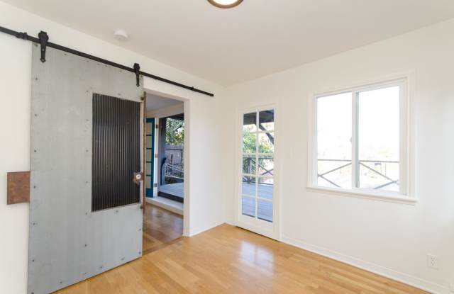 2249 Glendale Boulevard - 2249 Gallery 4