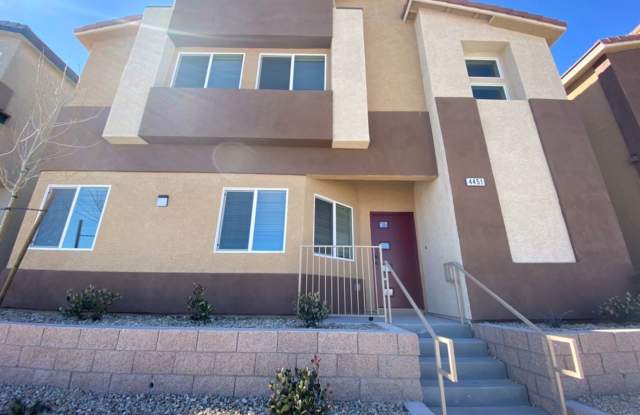 AMAZING GATED 3 BED 2.5 BATH 2 CAR GARAGE ! photos photos
