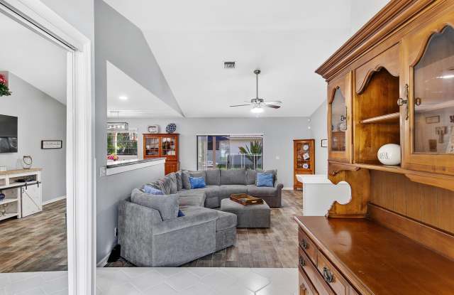 912 Blueberry Drive Gallery 4