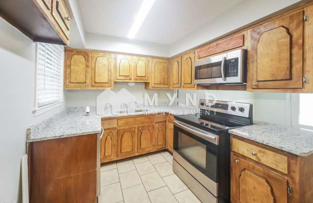 7401 Briarwood Cv Gallery 3