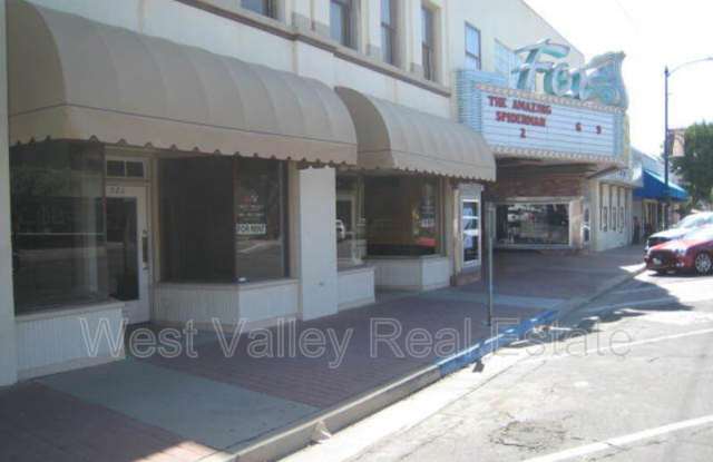 520 Center Street photos photos