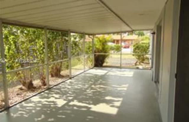 7214 SW 134th Ct - 7214 Southwest 134th Court, Kendale Lakes, FL 33183