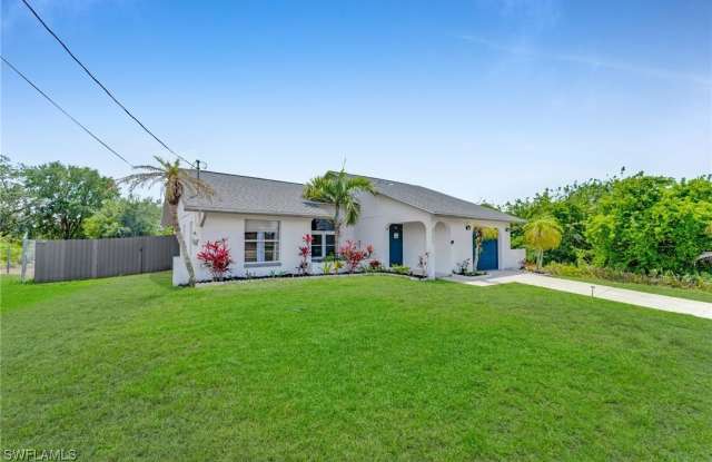 3721 6th Street W photos photos
