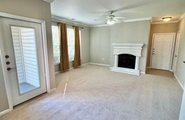 Bright & Spacious 1-Bedroom, 1 Bath Condo in Bryson at Woodland Park – Herndon, VA Gallery 4